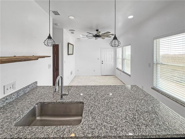 126 W Palm Beach Road, Port Aransas, TX 78373