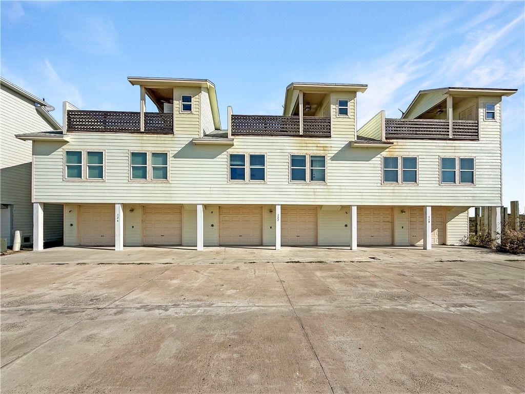 126 W Palm Beach Road, Port Aransas, TX 78373
