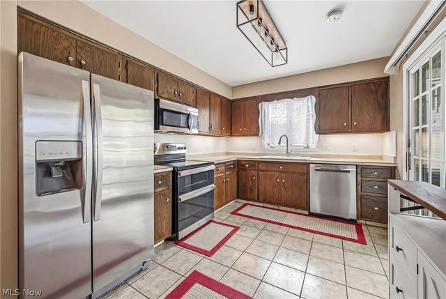 189 Edna Street, Poland, OH 44514