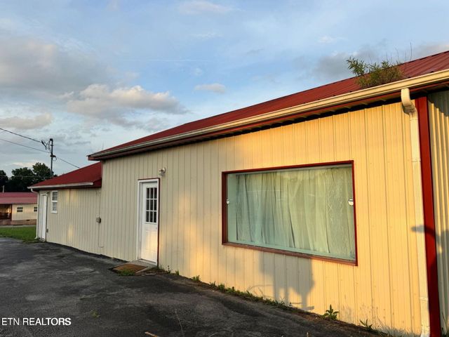 5521 S York Hwy 5521, Grimsley, TN 38565