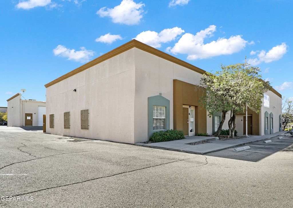 5400 SUNCREST Drive, D6, El Paso, TX 79912