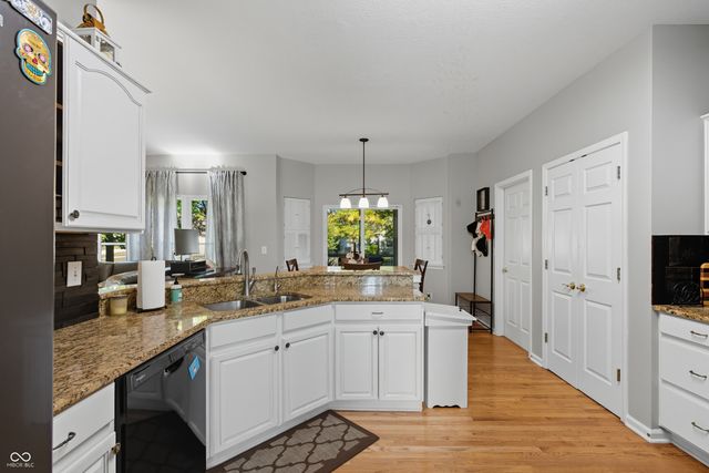 6 Pine Meadow Drive, Brownsburg, IN 46112