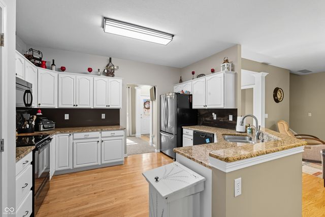 6 Pine Meadow Drive, Brownsburg, IN 46112