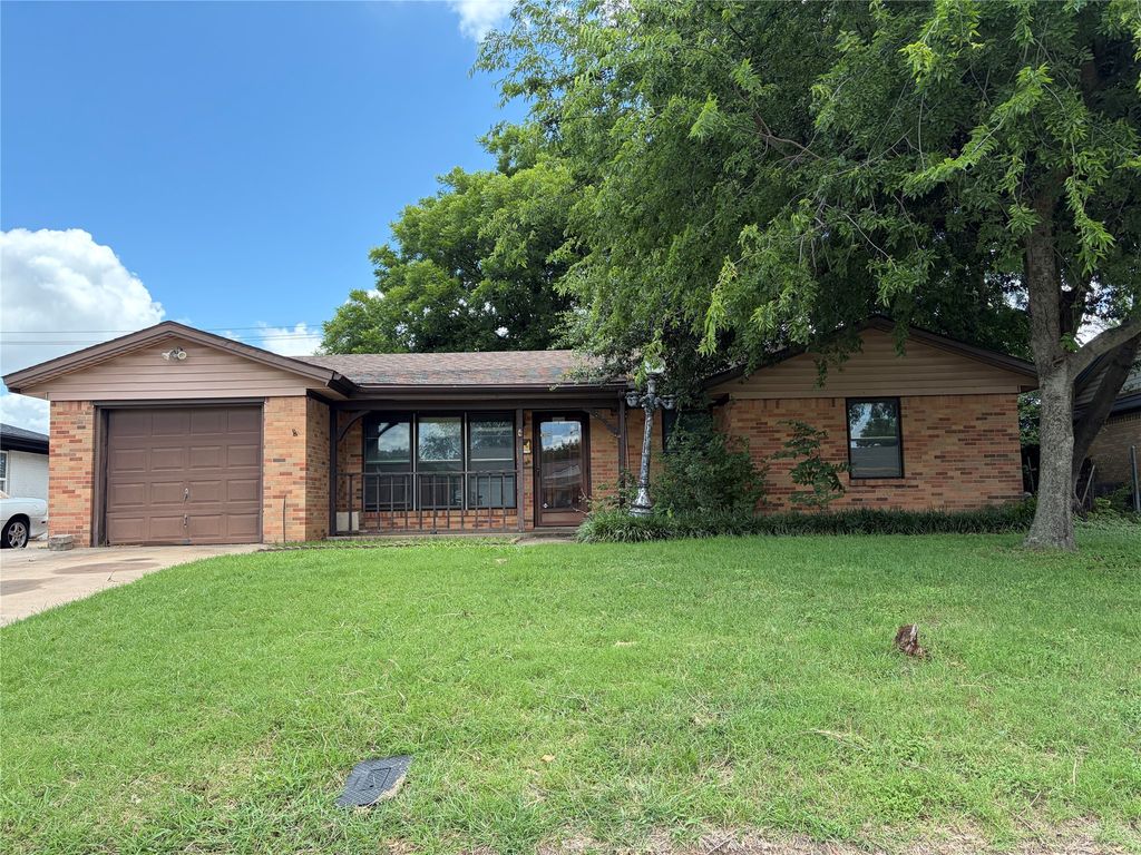 2036 Salem Street, Irving, TX 75061
