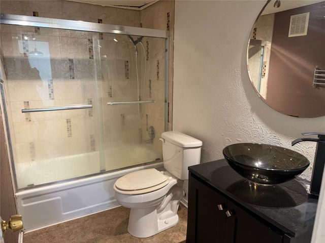 811 Pebble Beach Drive, Garland, TX 75043