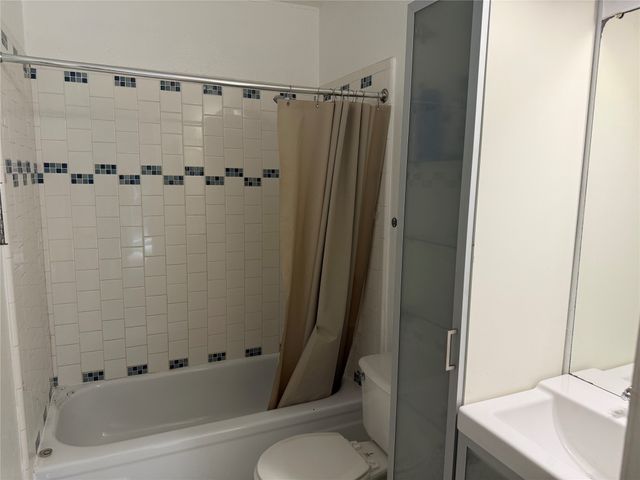 811 Pebble Beach Drive, Garland, TX 75043