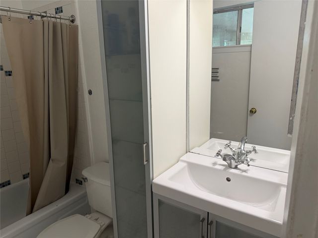 811 Pebble Beach Drive, Garland, TX 75043