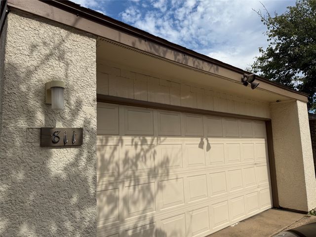 811 Pebble Beach Drive, Garland, TX 75043