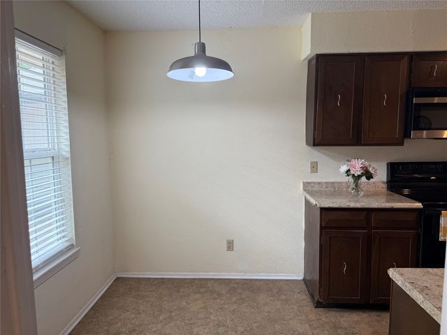 811 Pebble Beach Drive, Garland, TX 75043