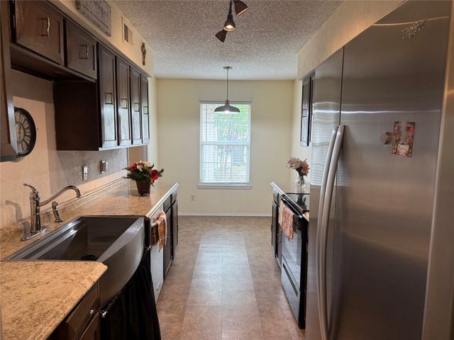 811 Pebble Beach Drive, Garland, TX 75043