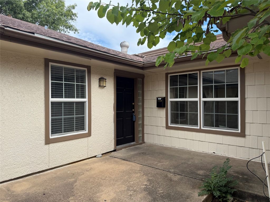 811 Pebble Beach Drive, Garland, TX 75043