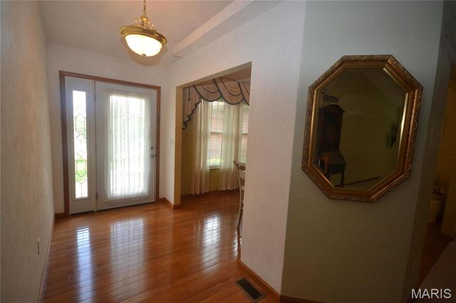 4551 Baywood Lane, Smithton, IL 62285