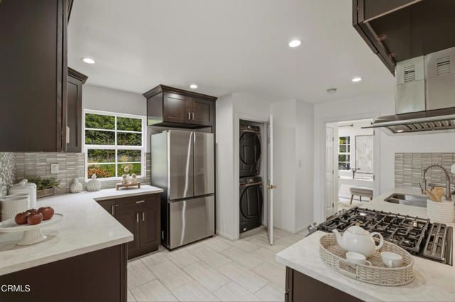 320 Toyon Road, Sierra Madre, CA 91024