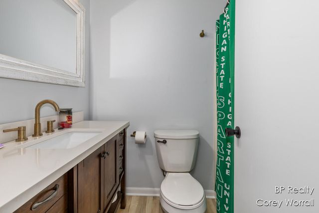 199 E 34th Street 10, Holland City, MI 49423