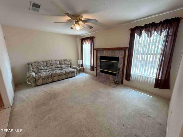 1100 FRESNO Street, Anthony, TX 79821