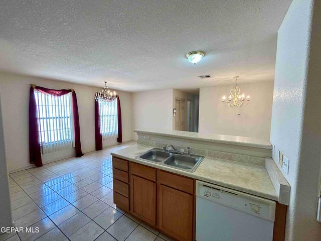 1100 FRESNO Street, Anthony, TX 79821