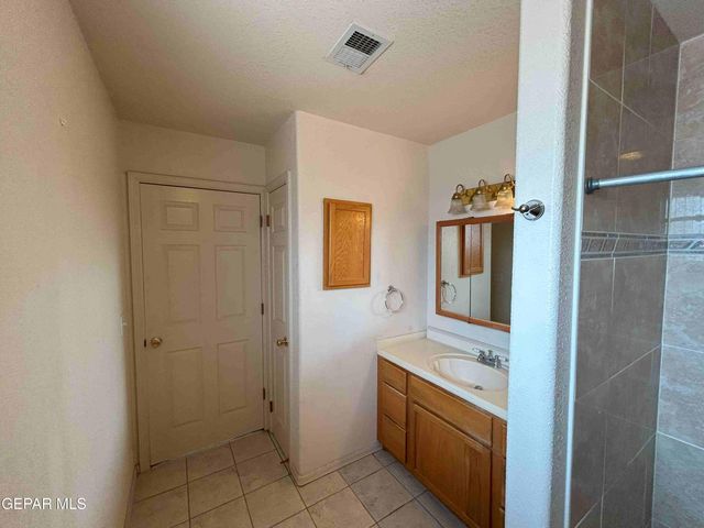 1100 FRESNO Street, Anthony, TX 79821