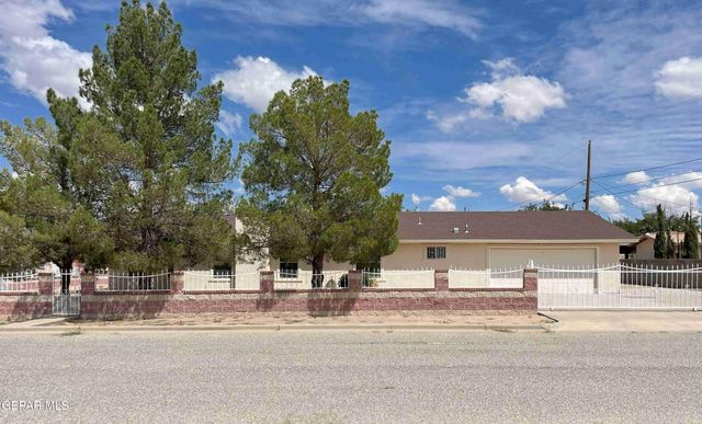 1100 FRESNO Street, Anthony, TX 79821