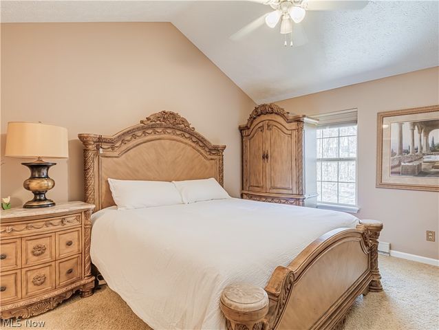 66 Falling Water Circle, Munroe Falls, OH 44262