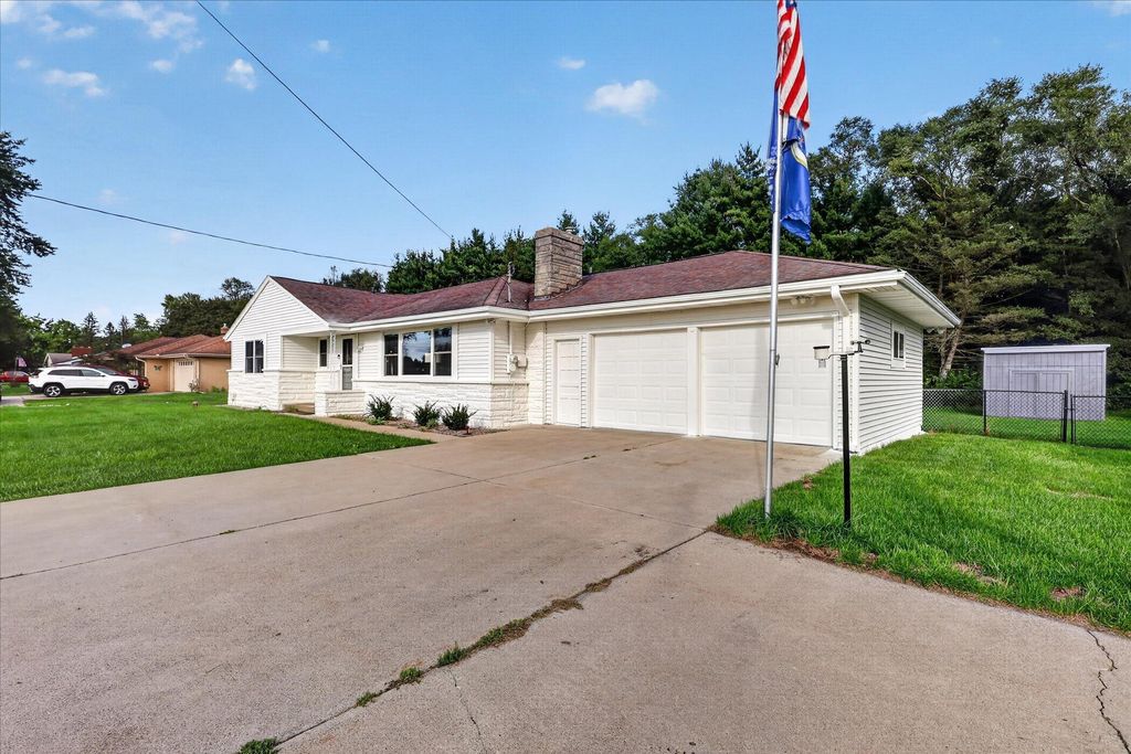 6896 N Riverview Drive, Cooper Twp, MI 49004