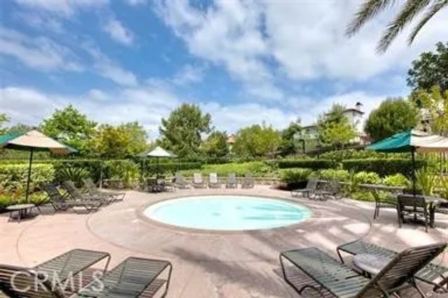 6 Snapdragon, Ladera Ranch, CA 92694