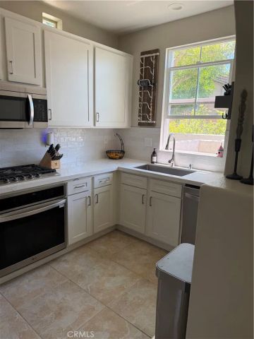 6 Snapdragon, Ladera Ranch, CA 92694