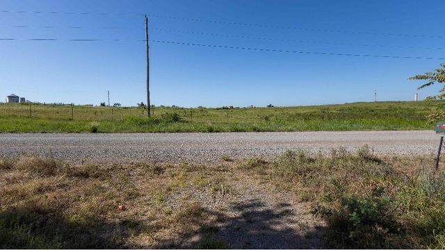 1420 County Road 1420, Ninnekah, OK 73067