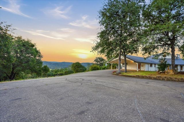 16000 Southridge Dr, Penn Valley, CA 95946