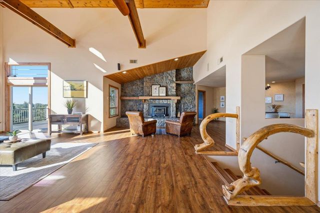 16000 Southridge Dr, Penn Valley, CA 95946