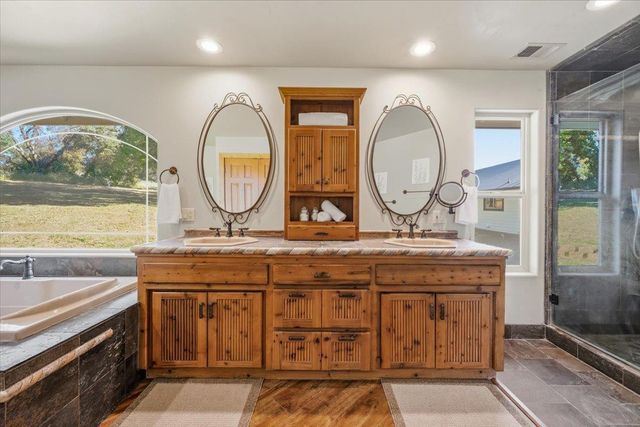16000 Southridge Dr, Penn Valley, CA 95946