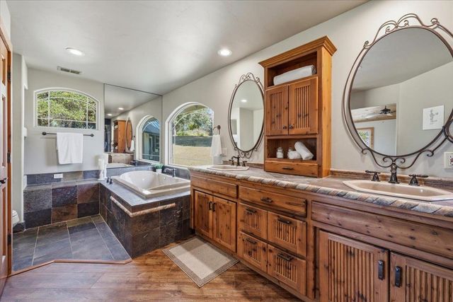 16000 Southridge Dr, Penn Valley, CA 95946