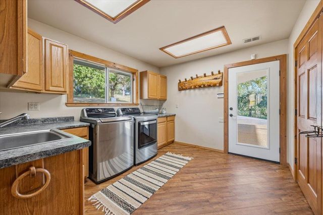 16000 Southridge Dr, Penn Valley, CA 95946