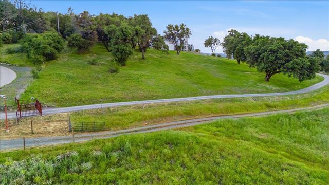 16000 Southridge Dr, Penn Valley, CA 95946