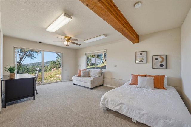 16000 Southridge Dr, Penn Valley, CA 95946