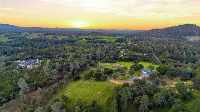 16000 Southridge Dr, Penn Valley, CA 95946
