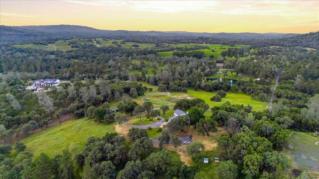 16000 Southridge Dr, Penn Valley, CA 95946