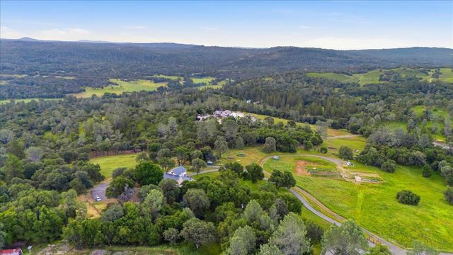 16000 Southridge Dr, Penn Valley, CA 95946