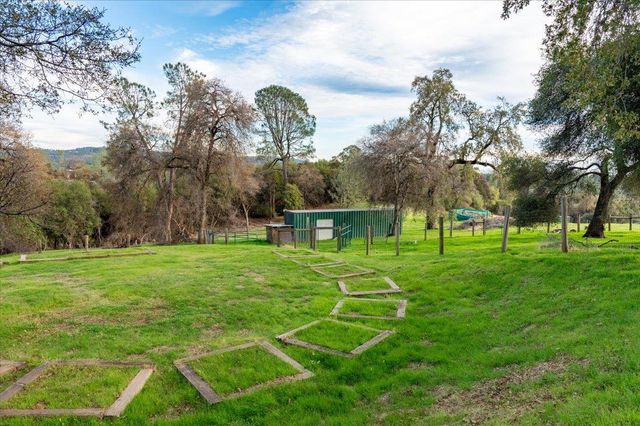 16000 Southridge Dr, Penn Valley, CA 95946