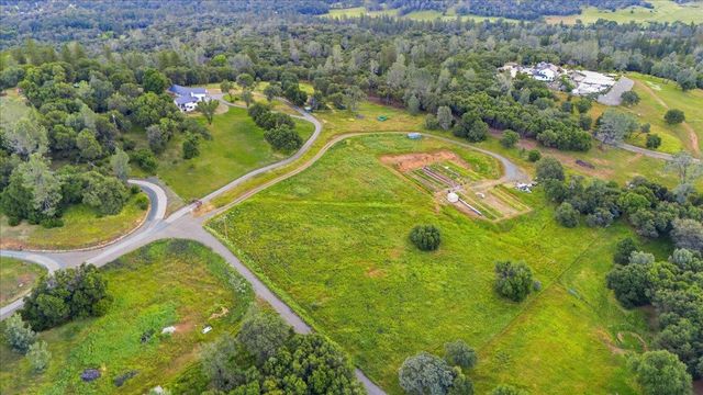 16000 Southridge Dr, Penn Valley, CA 95946