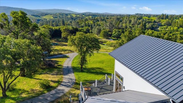 16000 Southridge Dr, Penn Valley, CA 95946