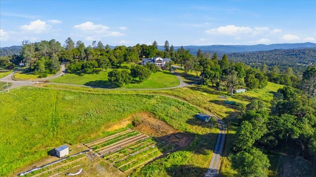 16000 Southridge Dr, Penn Valley, CA 95946