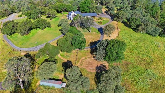 16000 Southridge Dr, Penn Valley, CA 95946