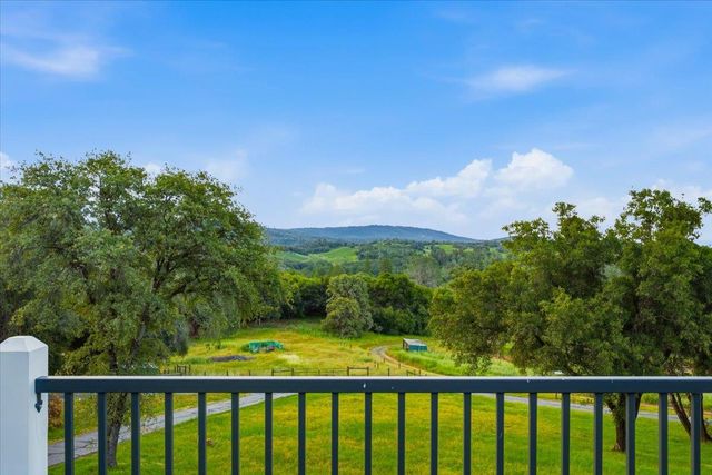 16000 Southridge Dr, Penn Valley, CA 95946