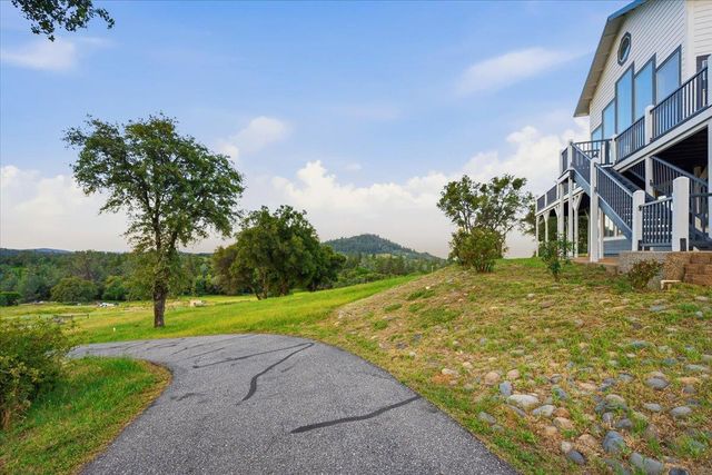 16000 Southridge Dr, Penn Valley, CA 95946