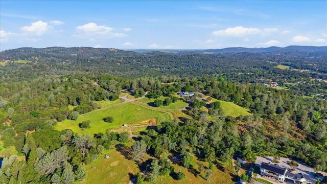 16000 Southridge Dr, Penn Valley, CA 95946