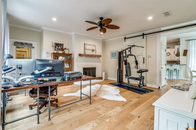 105 Derek Drive, Hudson Oaks, TX 76087