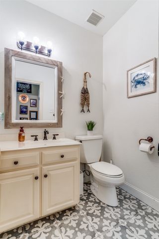 105 Derek Drive, Hudson Oaks, TX 76087