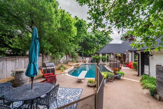 105 Derek Drive, Hudson Oaks, TX 76087