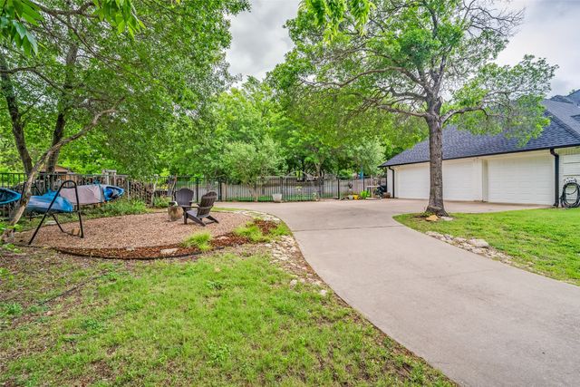 105 Derek Drive, Hudson Oaks, TX 76087