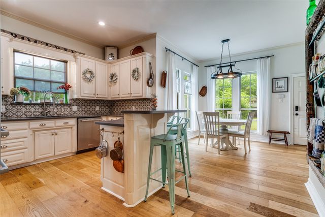 105 Derek Drive, Hudson Oaks, TX 76087